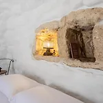 Trullo Santovia 4* Sant'Isidoro
