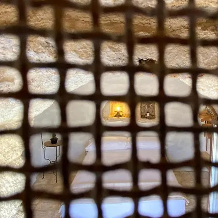 Trullo Santovia * Sant Isidoro (Apulia)