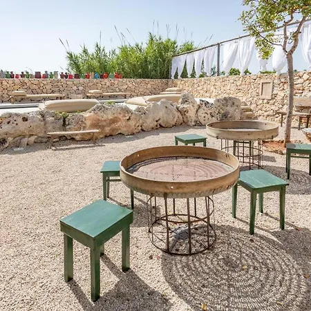 Trullo Santovia Bed & Breakfast