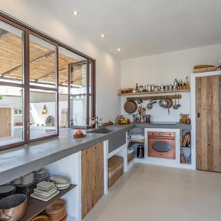 Trullo Santovia 4* Sant Isidoro (Apulia)