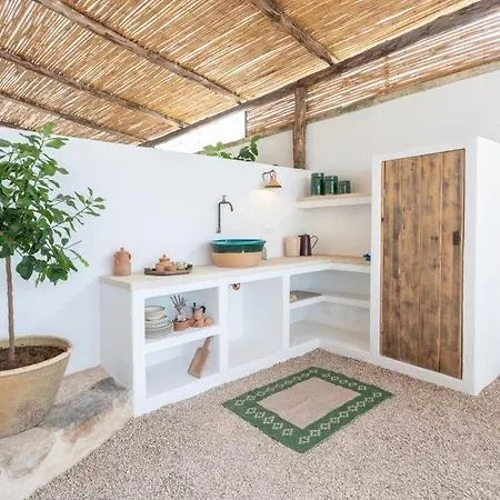 Trullo Santovia Alojamento de Acomodação e Pequeno-almoço Sant Isidoro (Apulia)