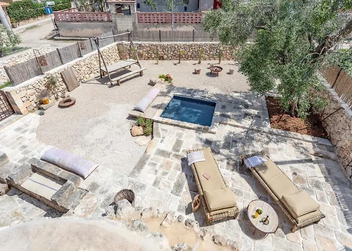 Trullo Santovia 4* סנט'איזידורו