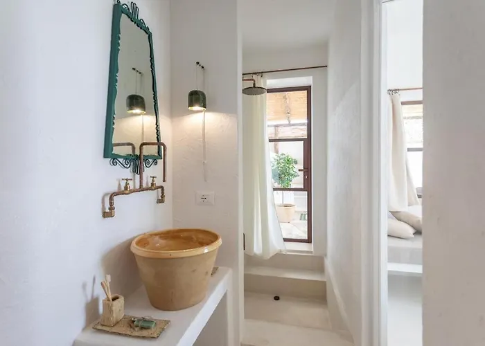 Trullo Santovia לינה וארוחת בוקר 4*