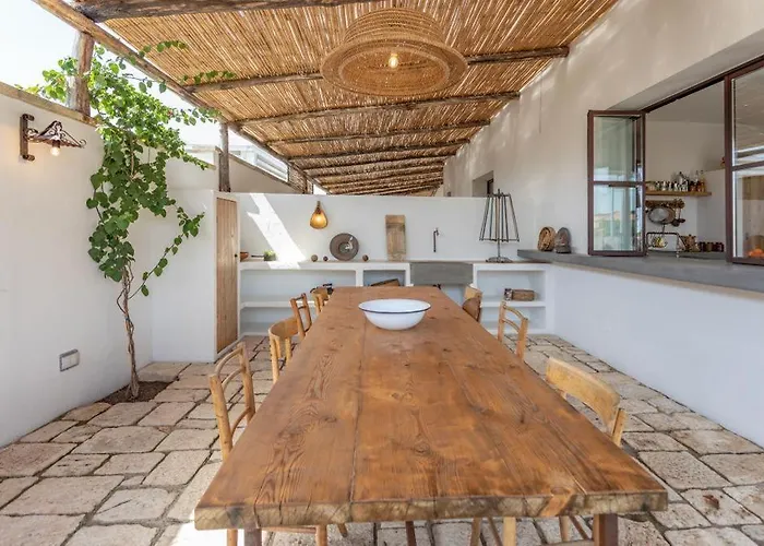 Trullo Santovia 4* Sant Isidoro (Apulia)