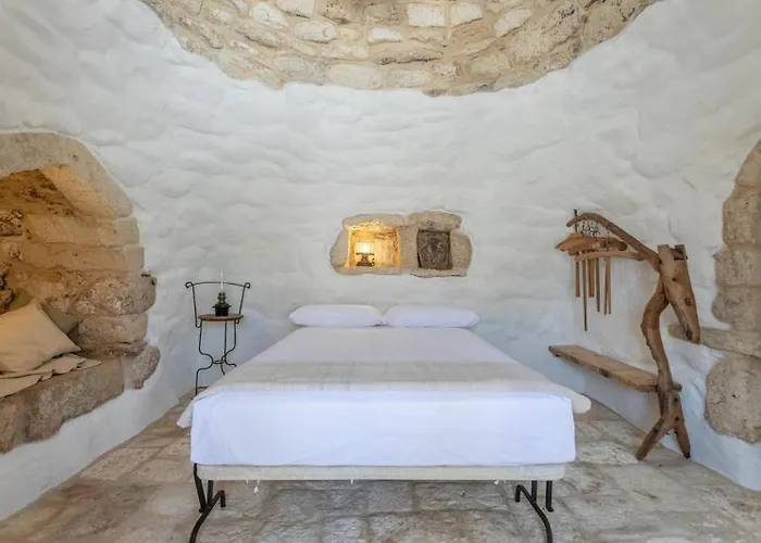 Trullo Santovia סנט'איזידורו